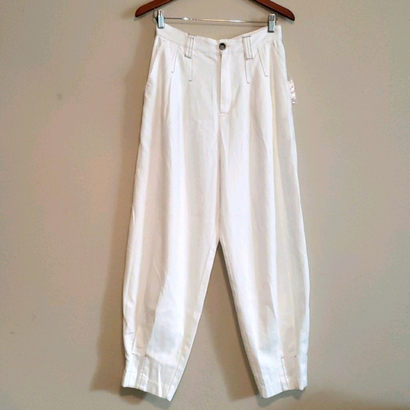 Free PeopleWomen's White Barcelona Balloon Pants - Picture 9 of 12